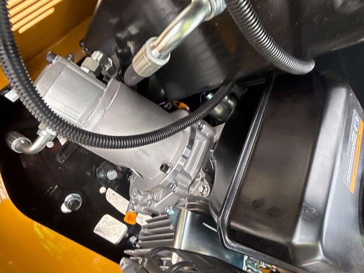 2026-cfg-industrial-h13r-mini-excavator-image-9