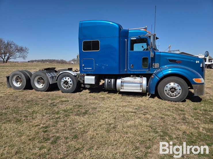 2012-peterbilt-386-image-4