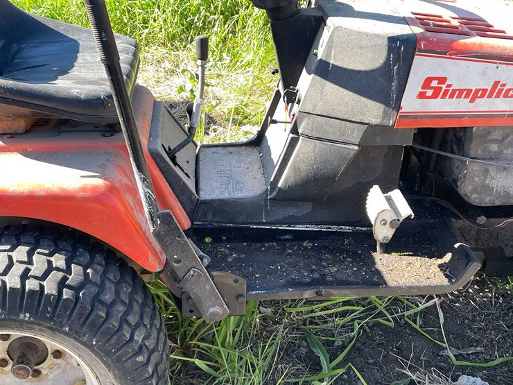 #6956-•-simplicity-riding-lawn-mower-image-32
