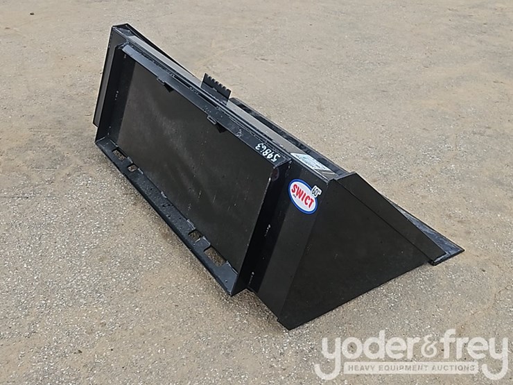 unused-60"-skidsteer-bucket-image-5