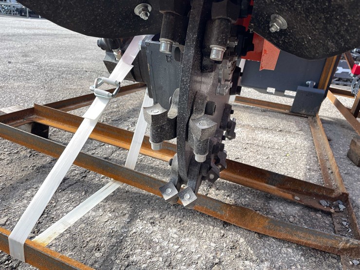 #9031-•-unused-handy-skid-steer-stump-grinder-(o12)-image-11
