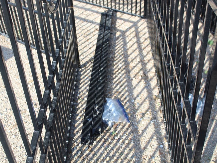 #5127-•-set-of-gates-with-deer-design-on-them-image-4