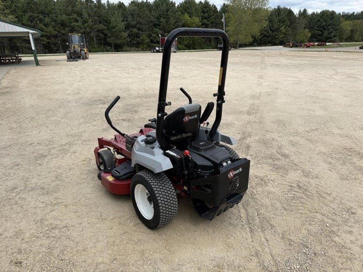 exmark-radius-zero-turn-mower-image-3