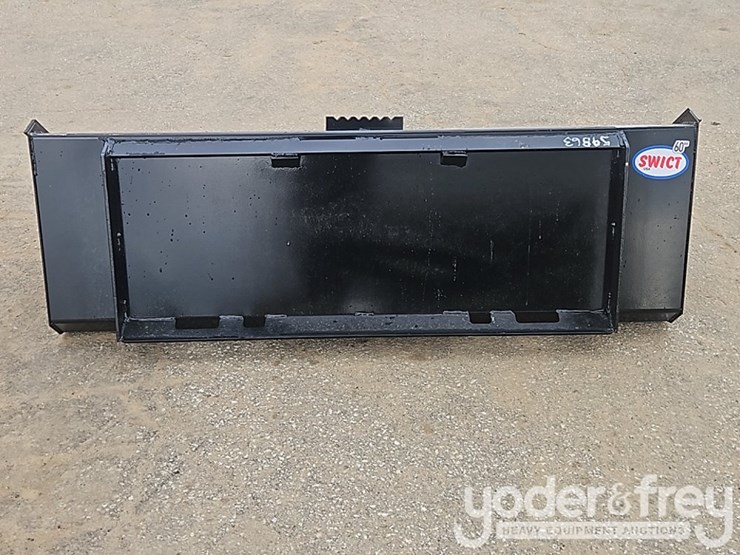 unused-60"-skidsteer-bucket-image-4