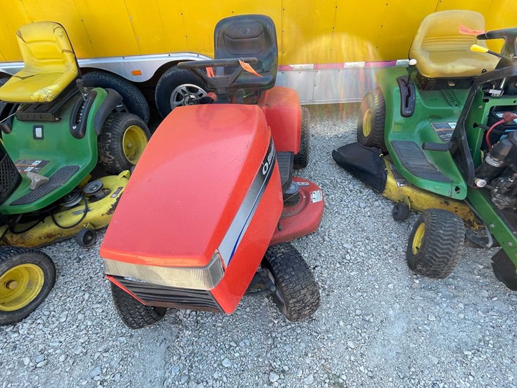 #6937-•-simplicity-riding-lawn-mower-image-2