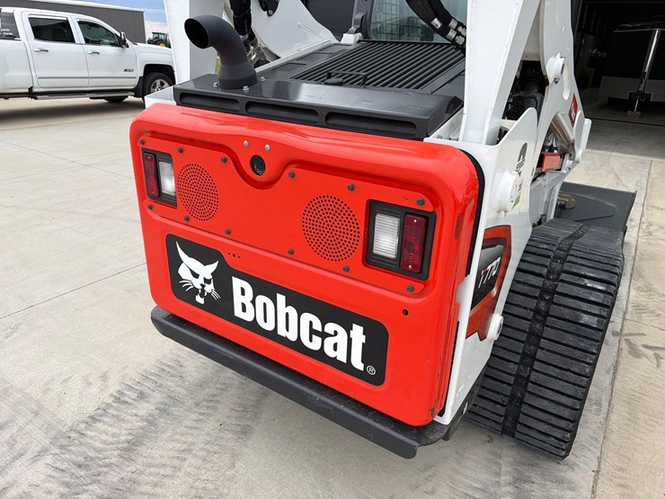 2023-bobcat-t770-image-26