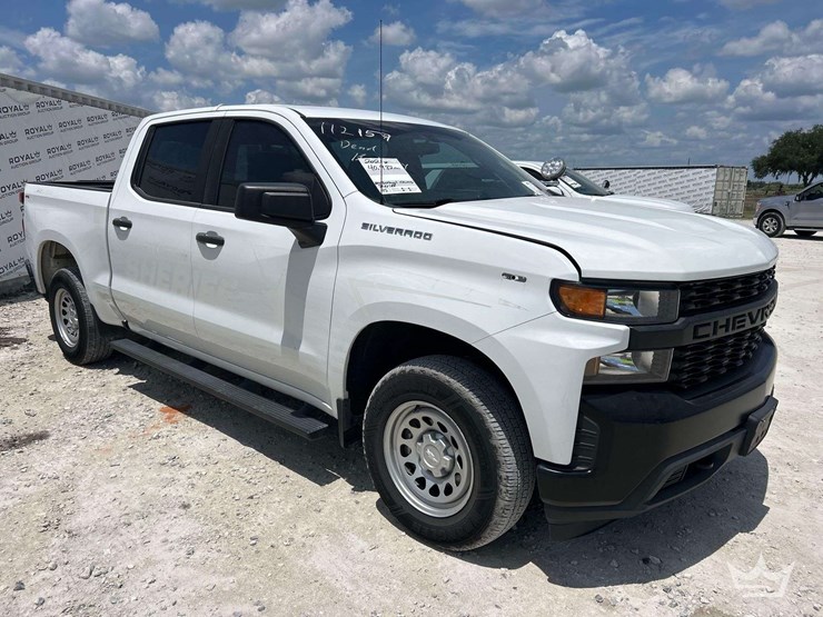 2021-chevrolet-silverado-1500-image-2