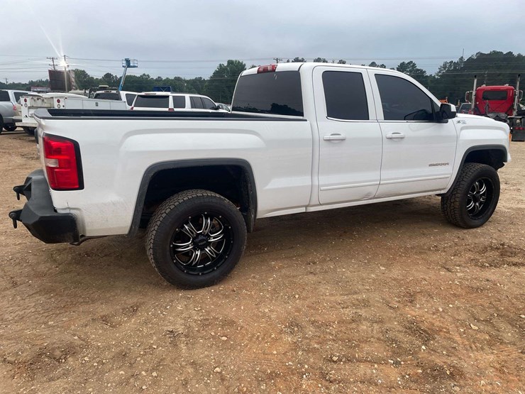 2015-gmc-sierra-1500-image-3