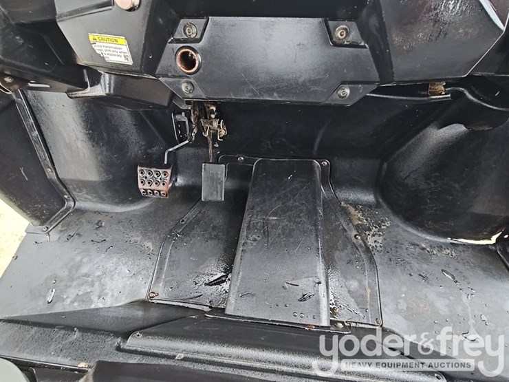 2013-bobcat-3400xl-image-30