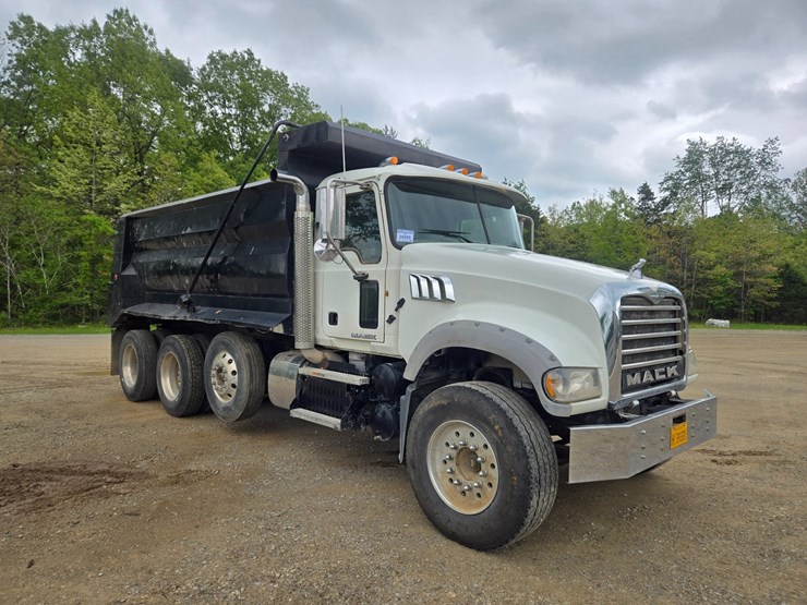 #24295-•-2011-mack-gu713-dump-truck-image-24
