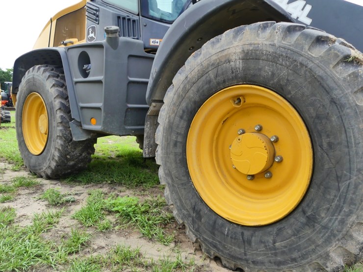 deere-344l-image-8
