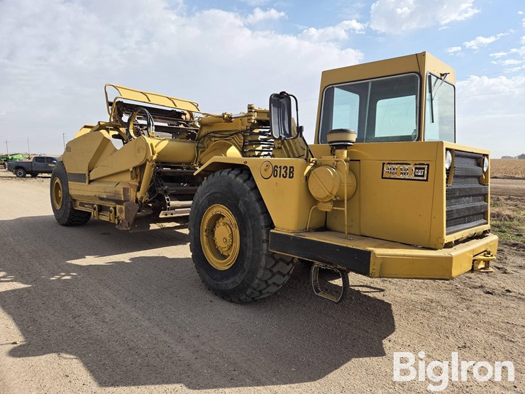 1979-caterpillar-613b-image-3