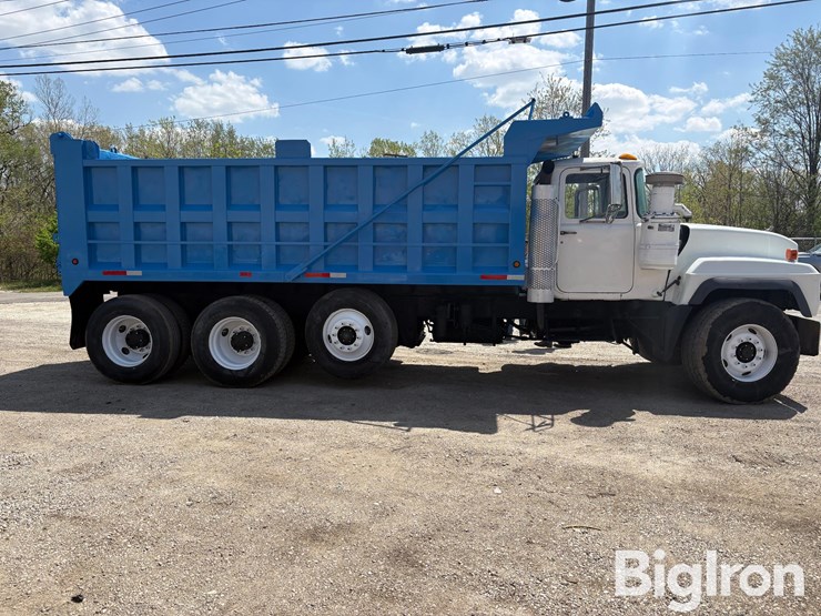 2000-mack-rd600-image-4