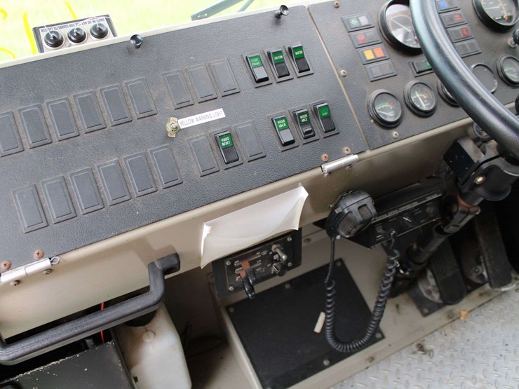 1995-oshkosh-t1500-image-34