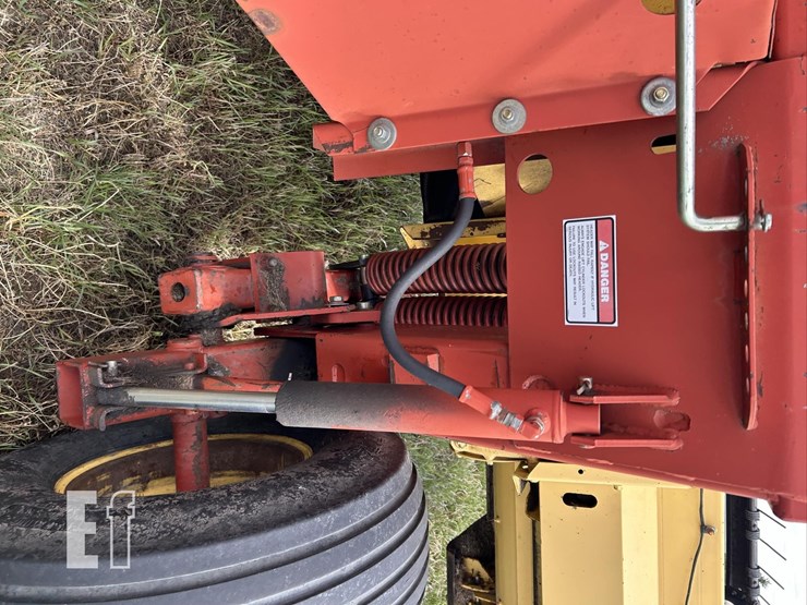 new-holland-1475-image-17