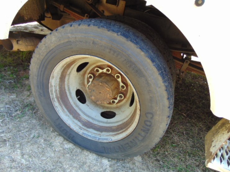 2015-ford-f550-image-3