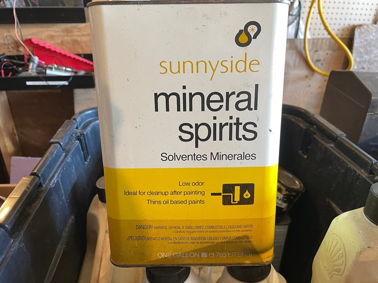 #7027-•-tote-of-misc.-fluids-image-3