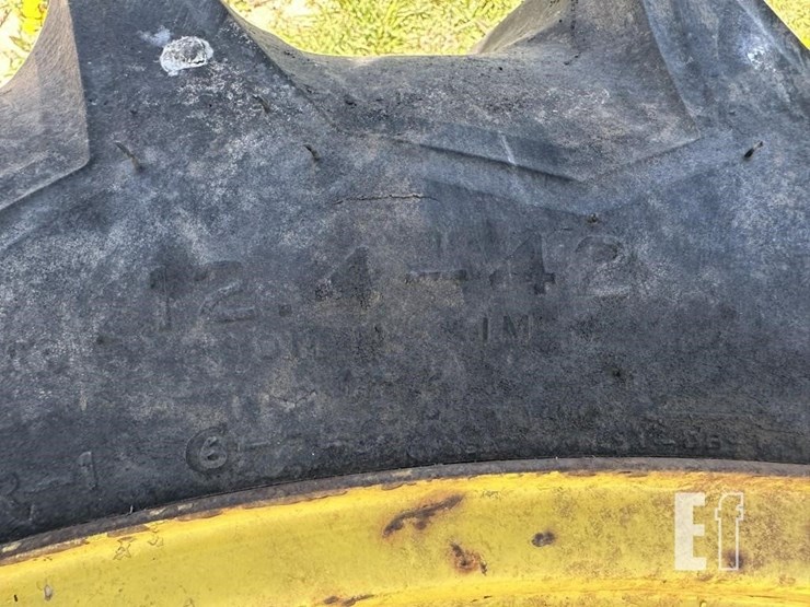 john-deere-tractor-wheels-image-6