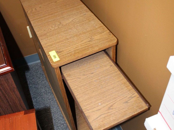 wooden-rolling-shelf-with-casters-and-pull-out-shelf-image-3
