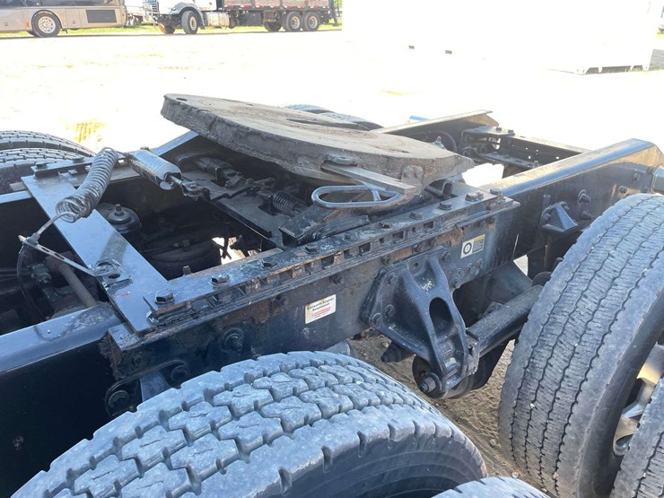 2018-kenworth-t680-image-18