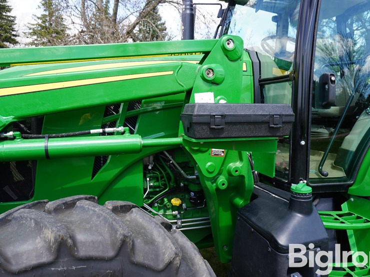 2018-john-deere-6105e-image-10