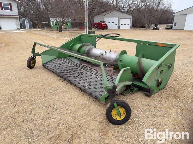 john-deere-212-image-1