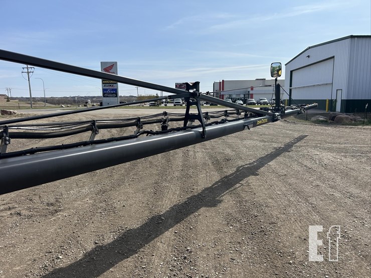 2020-john-deere-r4045-image-81