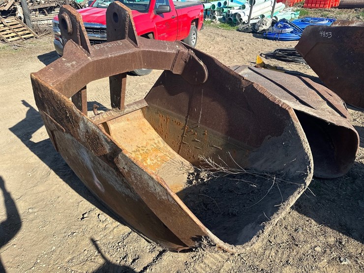 #4857-•-approx-48"-sand-excavator-bucket-image-4