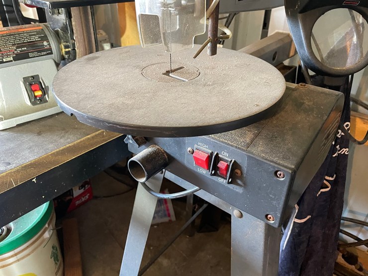 #7008-•-dremel-scroll-saw-on-stand-image-3