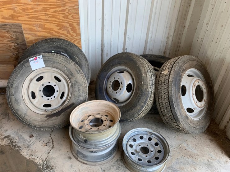 6-tires-and-4-rims-image-1