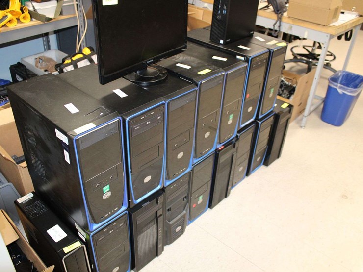 lot-of-17-destop-computers-&-flat-screen-monitor-image-2