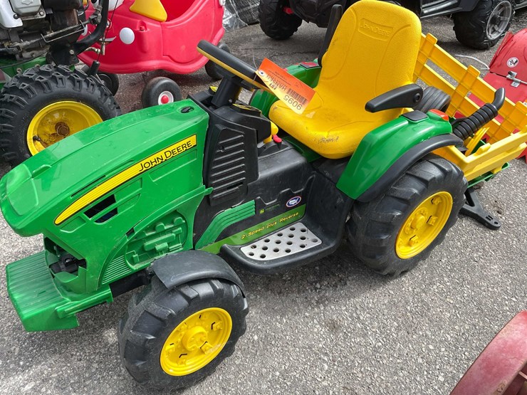 #9095-•-kids-electric-tractor-(o3)-image-1