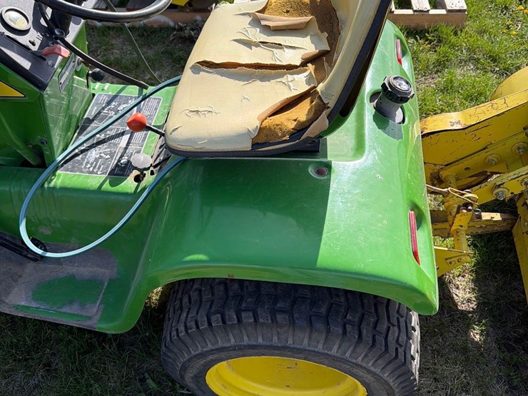 john-deere-212-image-12
