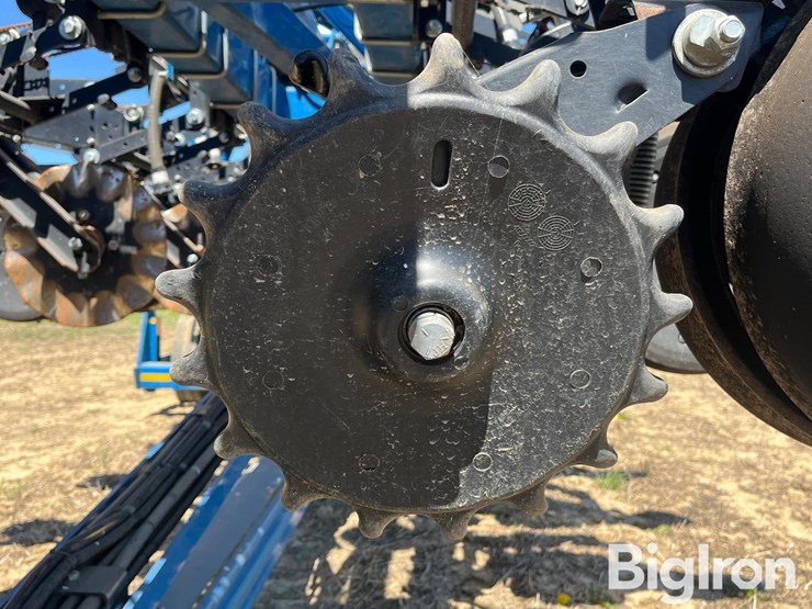 2023-kinze-3605-image-17