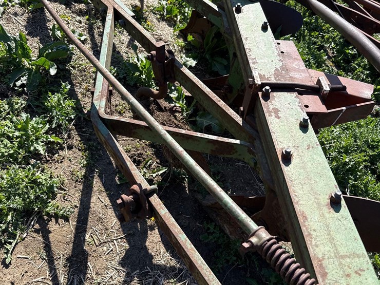 john-deere-145-image-9