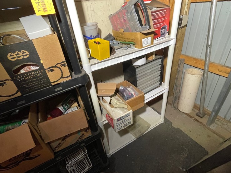 #7042-•-(2)-shelves-and-contents-image-7
