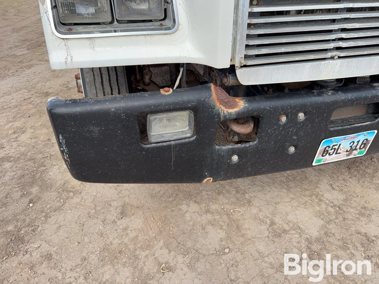 1991-freightliner-flc112-image-12