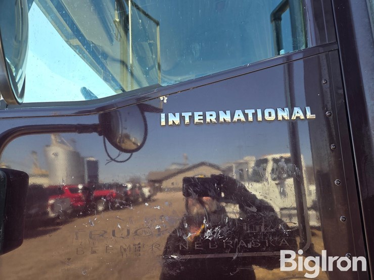 2003-international-9900i-image-13