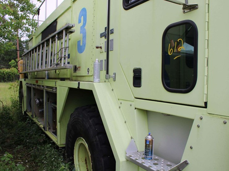 1995-oshkosh-t1500-image-10