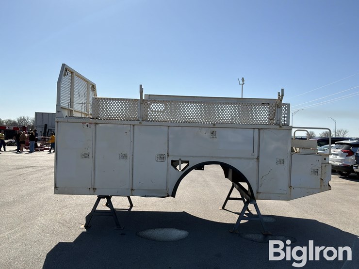 2018-ford-f750-image-8