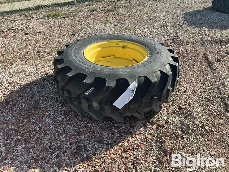 john-deere-24-image-3