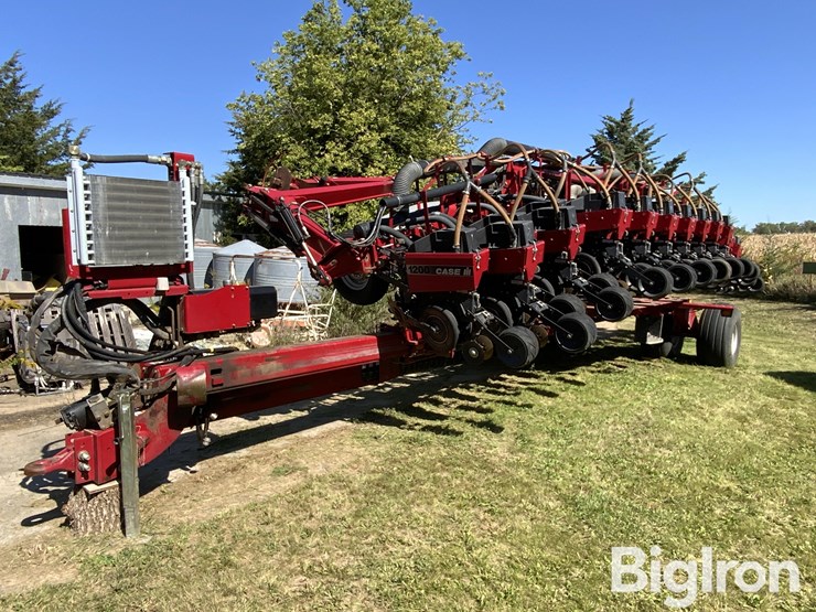 2002-case-ih-1200-image-1