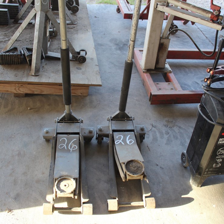 (2) FLOOR JACKS