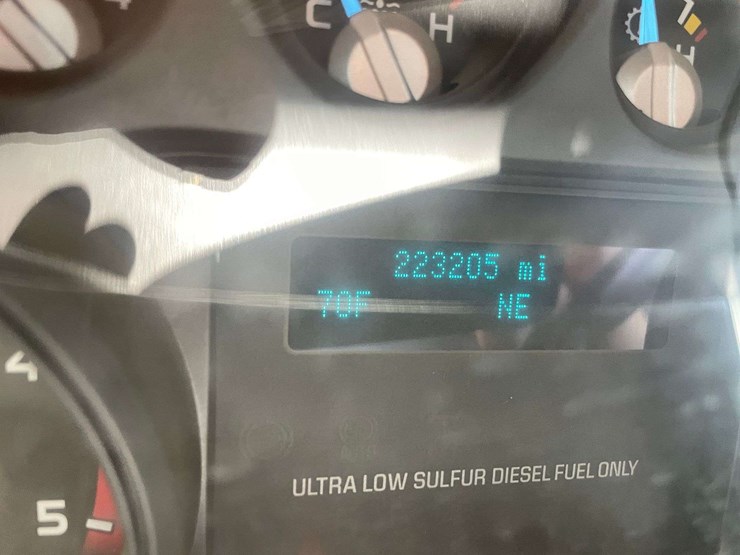 2015-ford-f350-image-29
