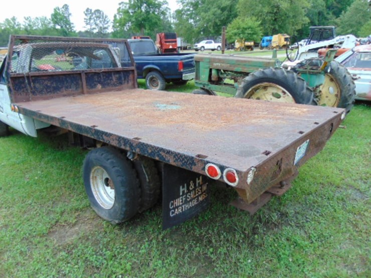chevrolet-1ton-image-5