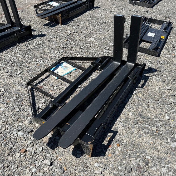 #45393 • Unused Mower King SA Skid Steer Forks
