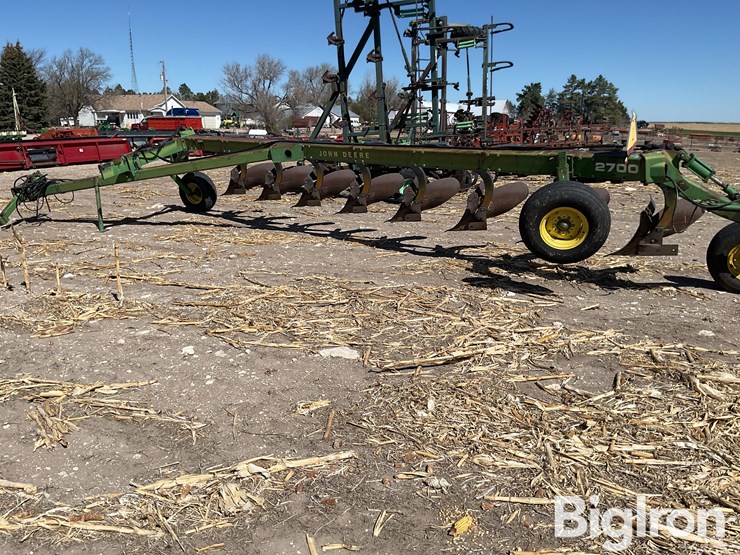 john-deere-2700-image-8