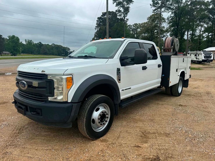 2017-ford-f550-sd-image-2