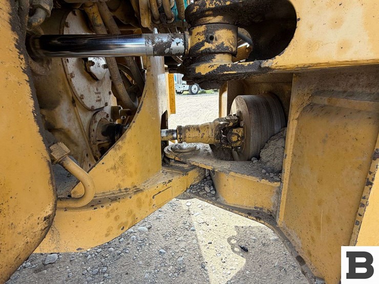 caterpillar-960f-image-32