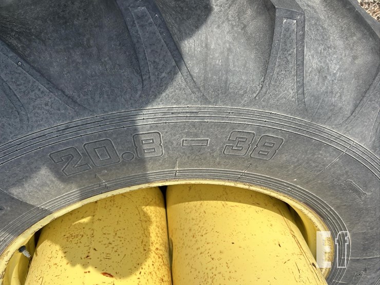 2021-john-deere-4830-image-11